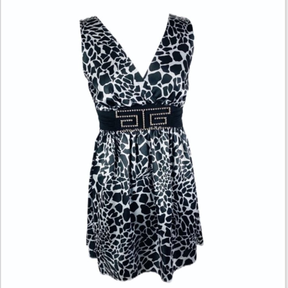SALE Unyx Silver Black Leopard Print Sleeveless Mini Dress